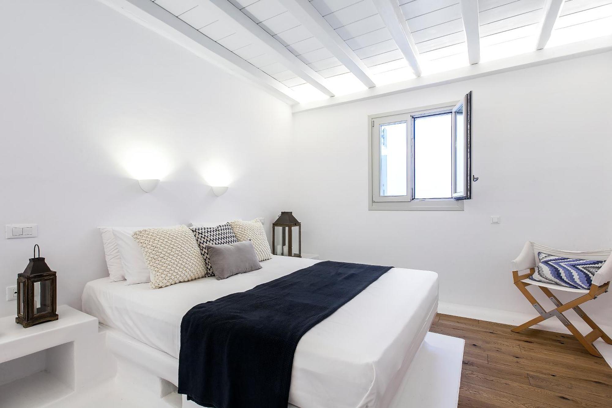 Breathtaking 6 Bed In * Platys Gialos (Mykonos)